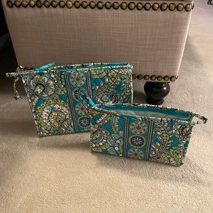 Vera Bradley Retired Peacock Maggie **Never Been Used**